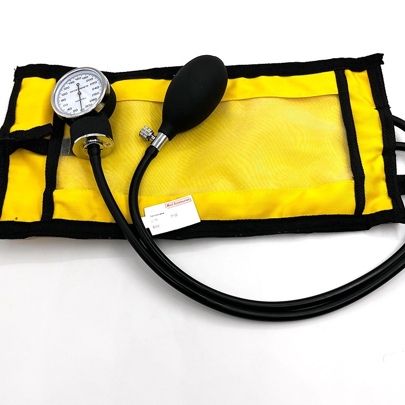 Hastane Aksesuarları TPU Yeniden Kullanılabilir Manuel Basınçlı İnfüzyon Torbası, Aneroid Ölçerli Basınçlı İnfüzyon Torbası