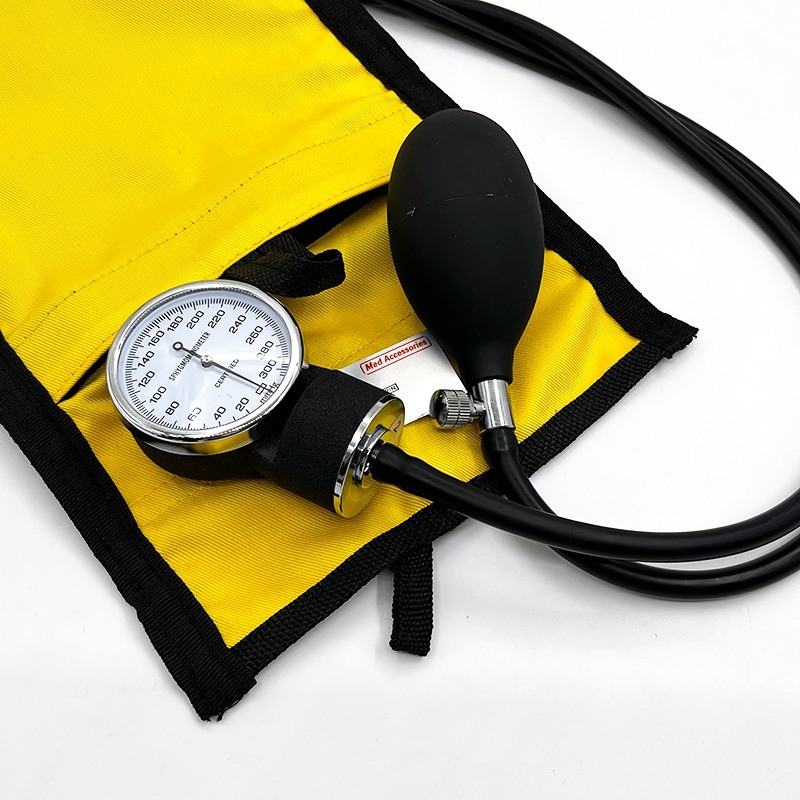 Hastane Aksesuarları TPU Yeniden Kullanılabilir Manuel Basınçlı İnfüzyon Torbası, Aneroid Ölçerli Basınçlı İnfüzyon Torbası