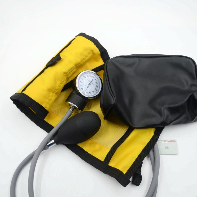 Hastane Aksesuarları TPU Yeniden Kullanılabilir Manuel Basınçlı İnfüzyon Torbası, Aneroid Ölçerli Basınçlı İnfüzyon Torbası