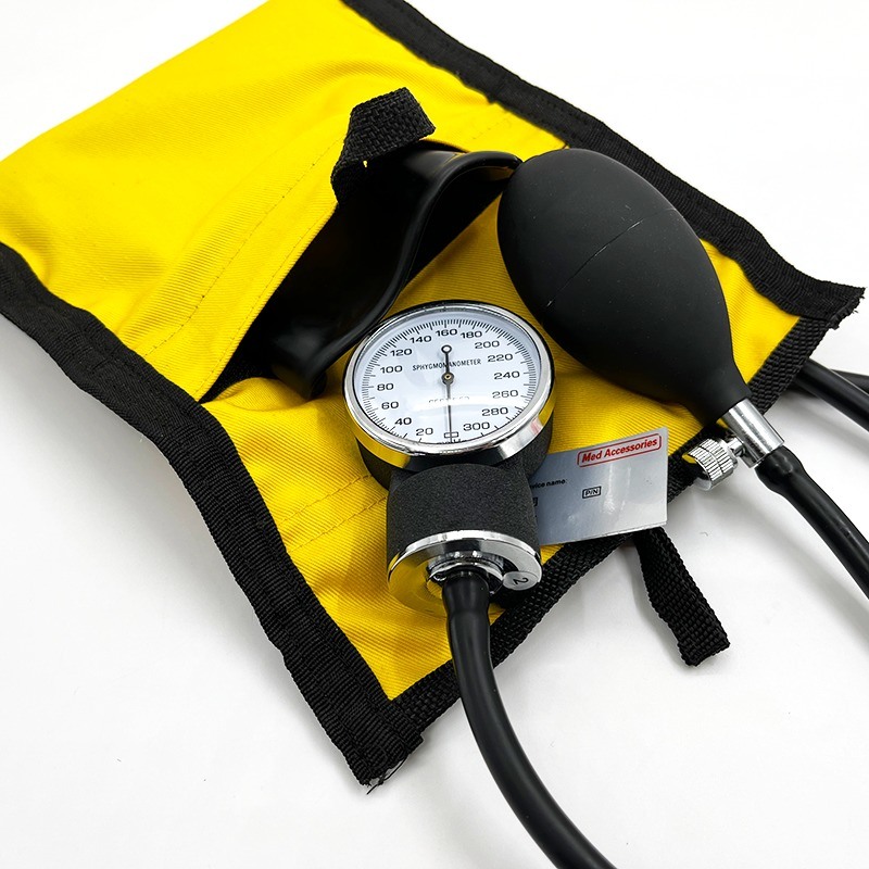 Hastane Aksesuarları TPU Yeniden Kullanılabilir Manuel Basınçlı İnfüzyon Torbası, Aneroid Ölçerli Basınçlı İnfüzyon Torbası